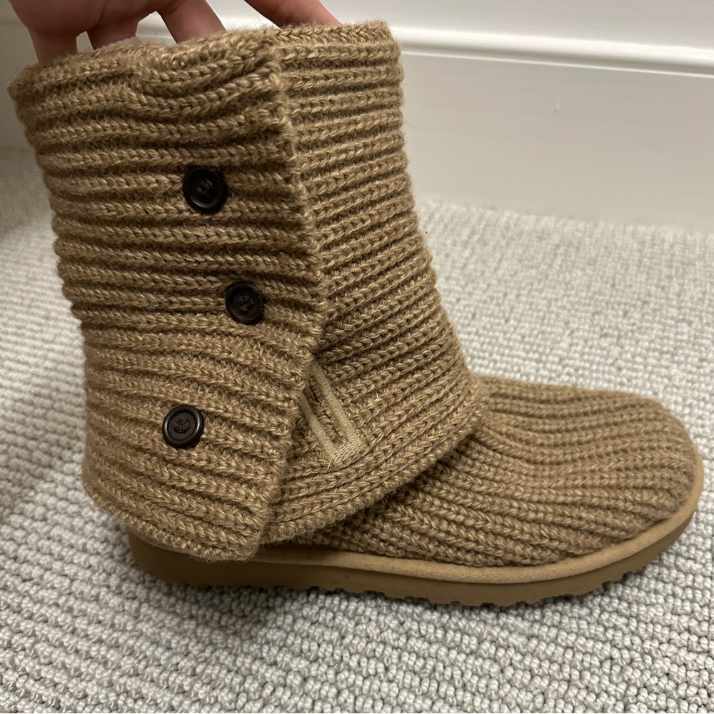 Ugg Classic Cardy Boot Size: 7